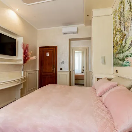 Downtown Luxury - Termini Train Station Frühstückspension