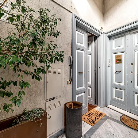 Bed & Breakfast Downtown Luxury - Termini Train Station *