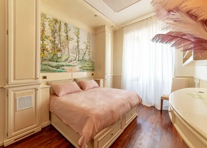 Downtown Luxury - Termini Train Station Couette-café Rome