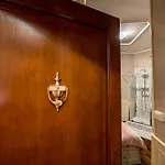 Downtown Luxury - Termini Train Station Bed & Breakfast Rome